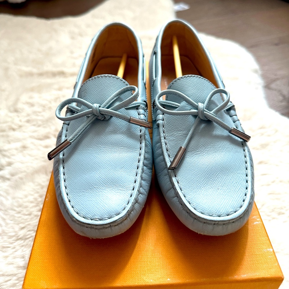 Tod’s leather drive flat, baby blue, size 37